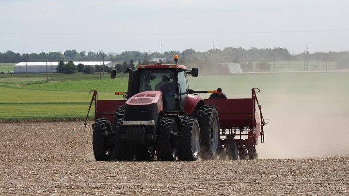 tractor planting field