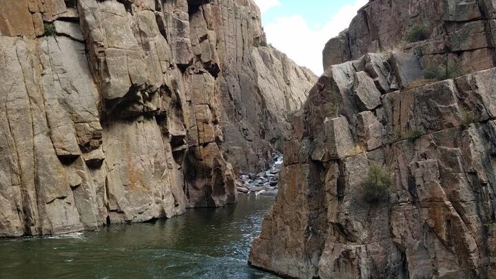 water cuts through rock 